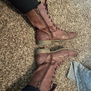 Mossimo combat boots woman’s